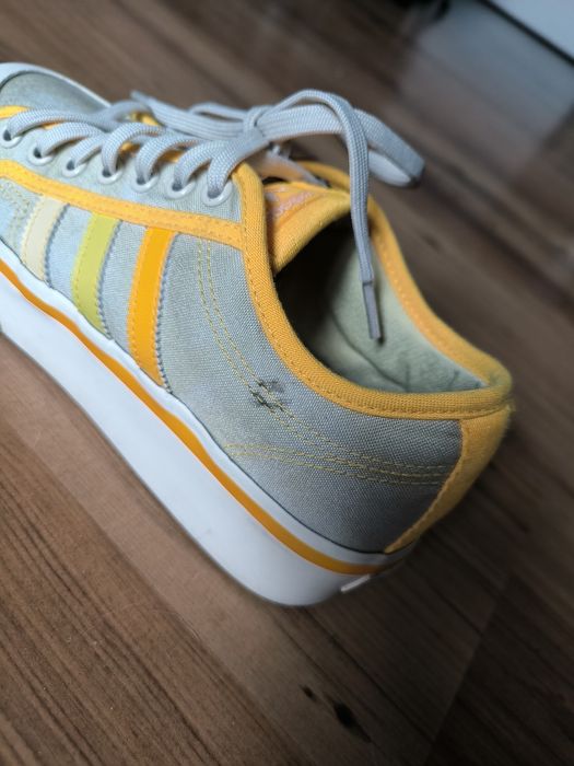 Adidas Nizza Platform Parley EU 42 żółte trampki