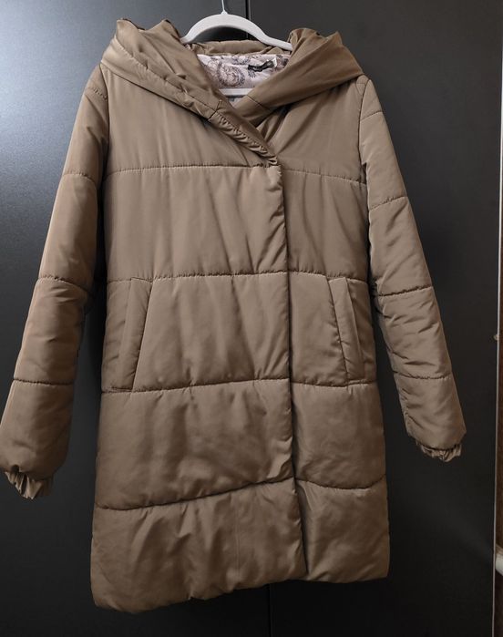 Зимова жіноча куртка