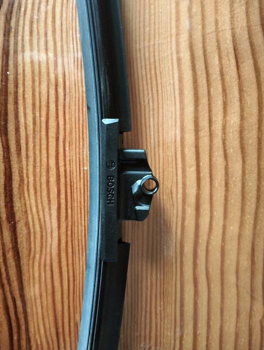 Щетка стеклоочистителя Bosch Aerotwin 600/475мм