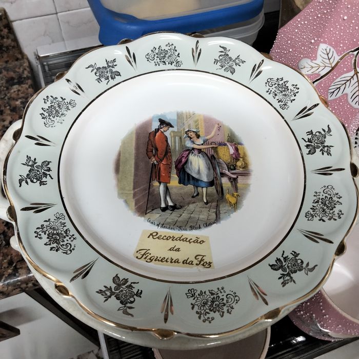 Prato "Made in Estatuária, Portugal, 787"