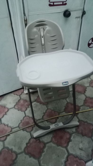 Стульчик для кормления Chicco Polly Magic