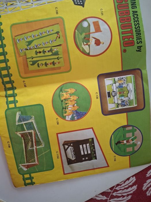 Subbuteo catalogo 1973 74 com todas equipas
