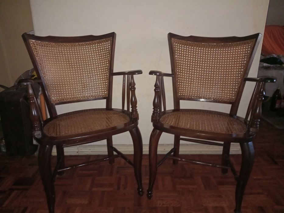 Cadeiras vintage em palhinha