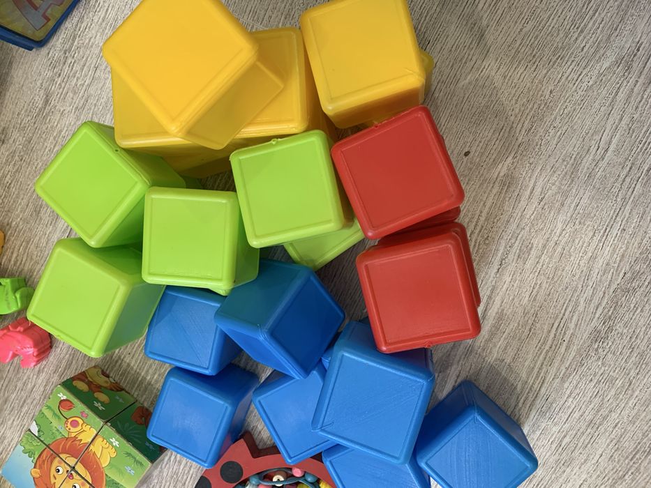 Продам набір іграшок в чудовому стані, игрушки розвивашки садочок