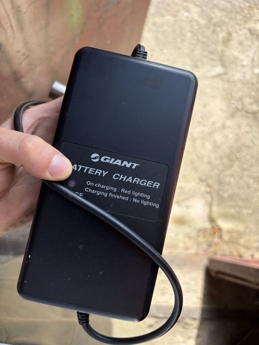 Ładowarka giant 29.2V/2A