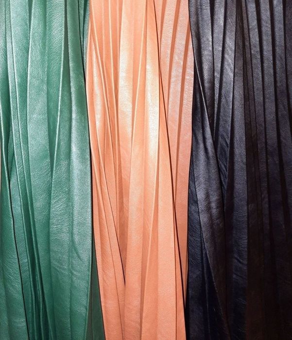 Plisowane spódniczki z ekoskóry