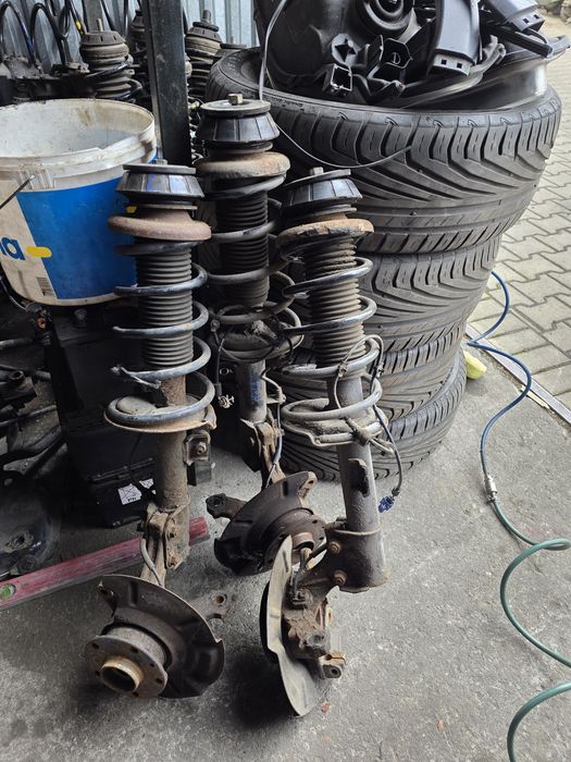 Suzuki sx4  fiat sedici amortyzator zwrotnica 1.9 06-15r