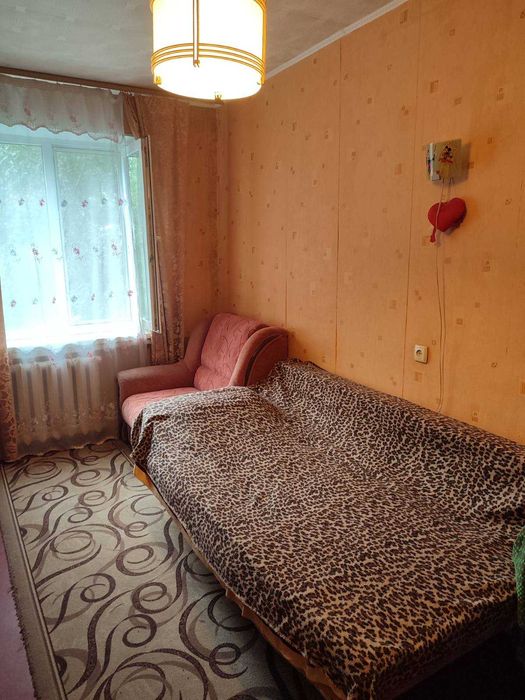 Здається кімната
