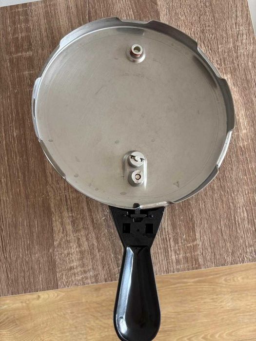 Panela de pressão Evinox - Inox - serve para indução