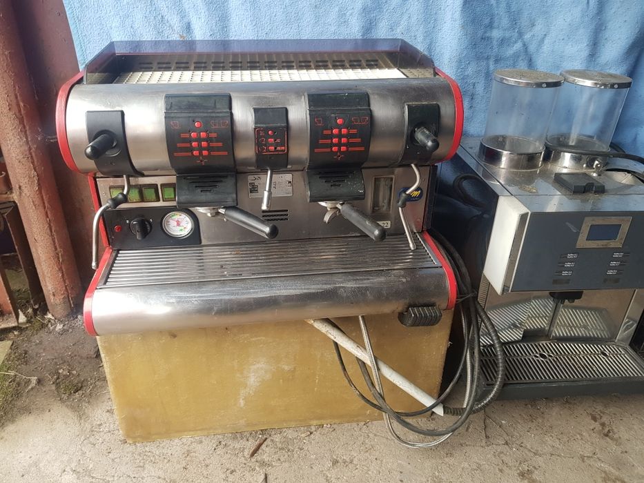 Ekspres kolbowy ciśnieniowy dwugrupowy La San Marco 95-22