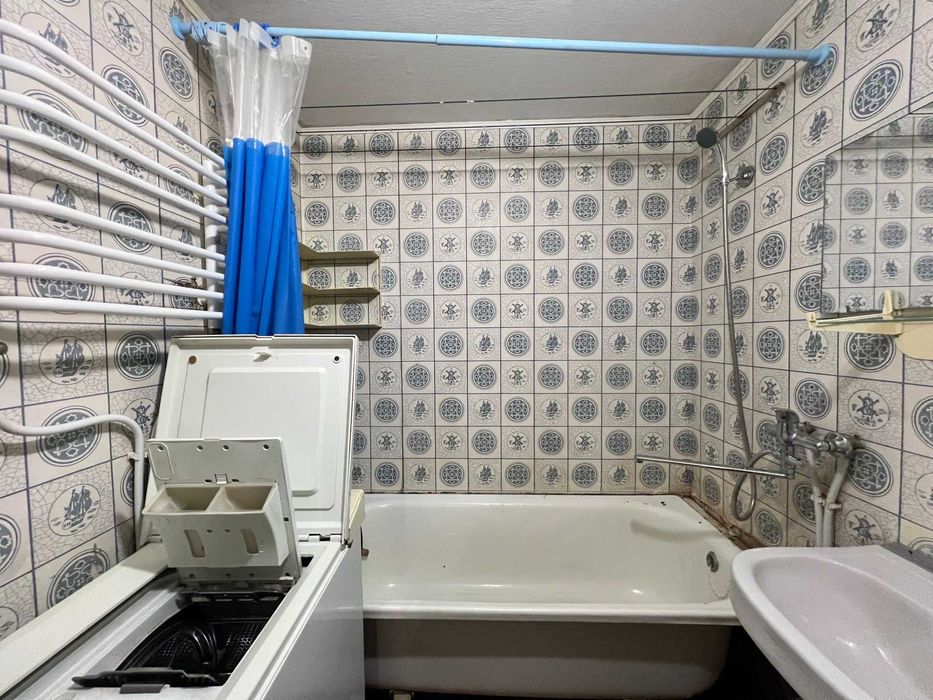 2к квартира на вул. Леонтовича неподалік ЕКСПРЕСУ