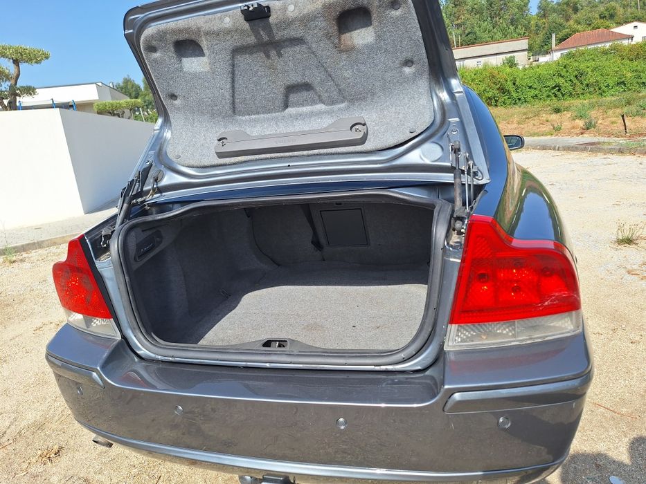 Volvo S60 2.4D 185cv  Nivel II 2006