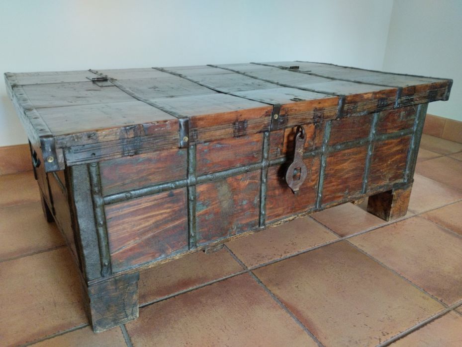 Venda de Baú Mesa de Sala