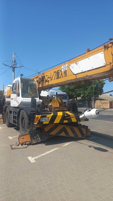 Автокран 25 тонн .