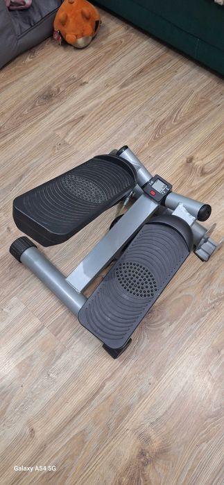 steper skretny z wyswietlaczem