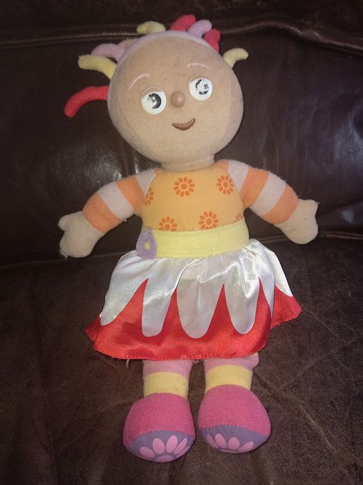 лялька для дівчинки