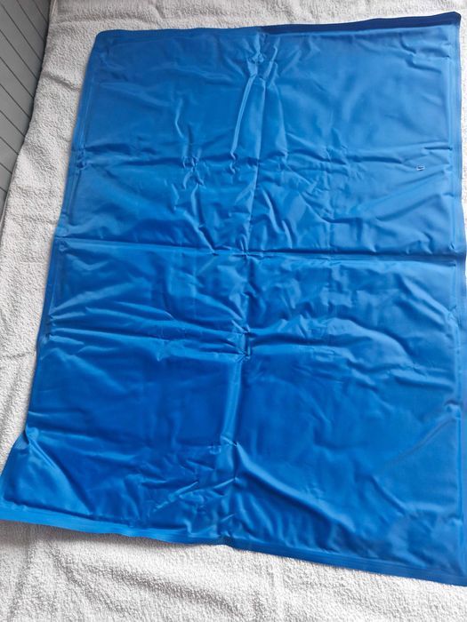 Mata chłodząca dla psa Action nowa