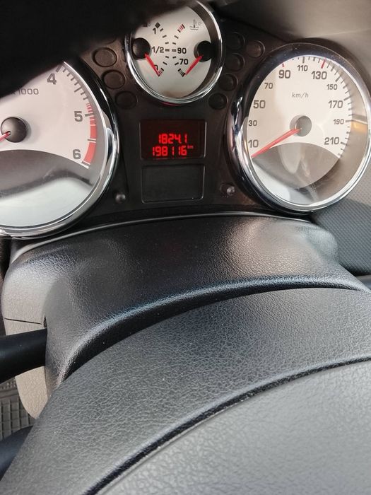 Peugeot 207 SW 1.6 HDi | 2011 | Excelente estado