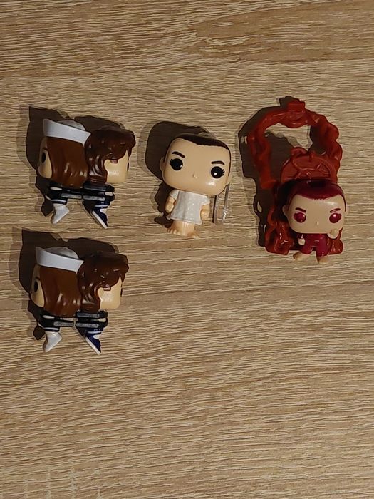 Stranger things kinder joy, Steve e Robin, L e L upside down