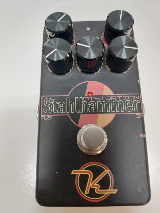 Pedais de guitarra Overdrive, WahWah, Compressor, Delay,  outros