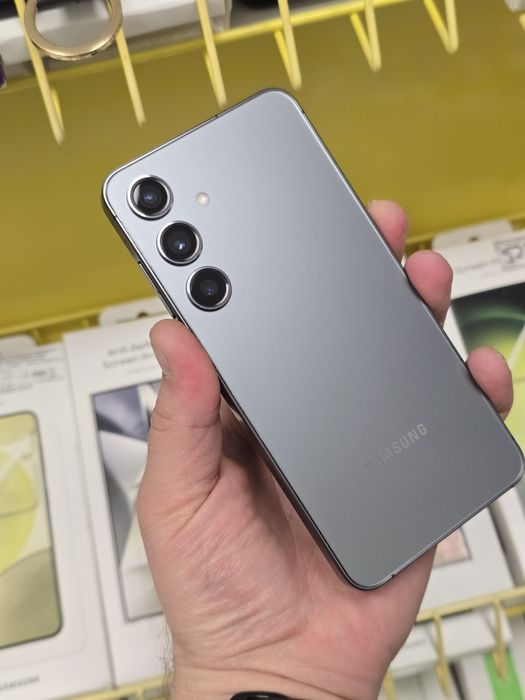 Samsung Galaxy S24 8/128gb відмінний