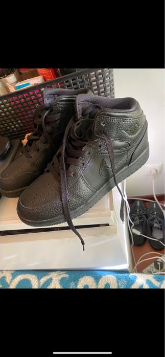 Jordan 1 Mid Preto Original