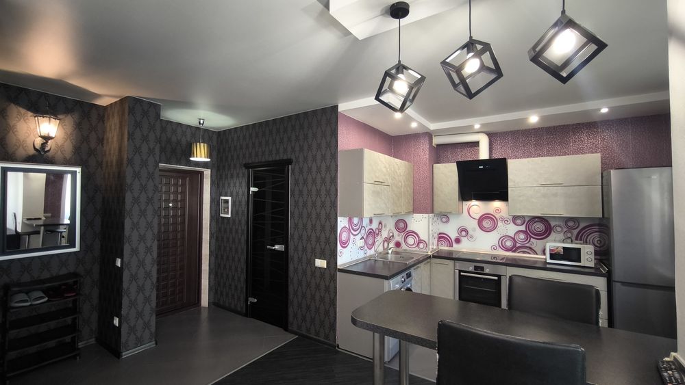 Квартира-студия с гардеробной и лоджией и отличным наполнением. Долгосрочно.