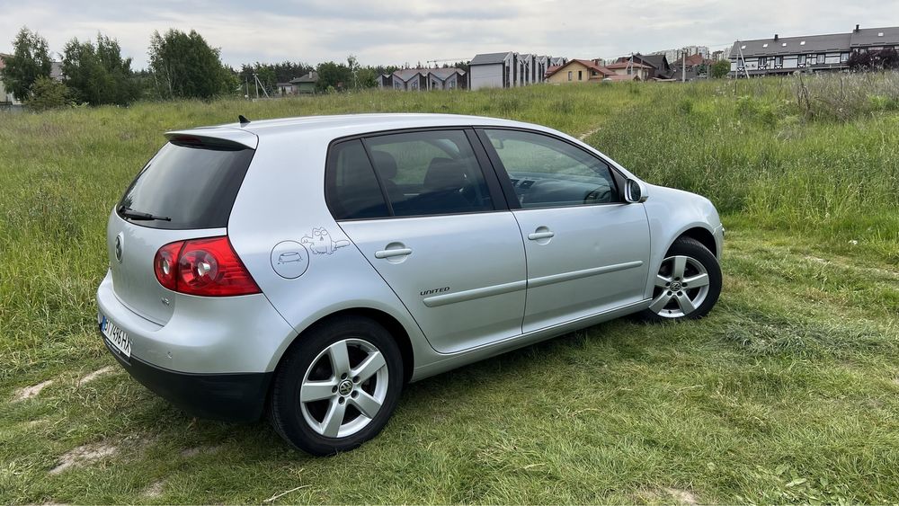 Volkswagen Golf 5 1.6 MPI
