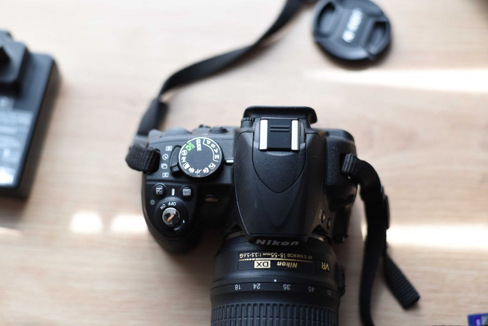 Nikon d3100 + obiektyw Nikkor AF-S 18-55 DX