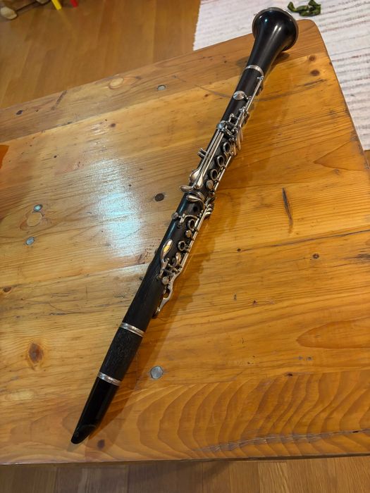 Clarinete de madeira.