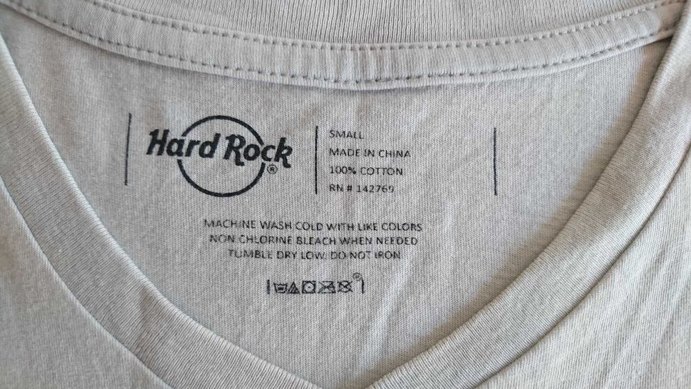 t-shirt hard rock cafe dubai