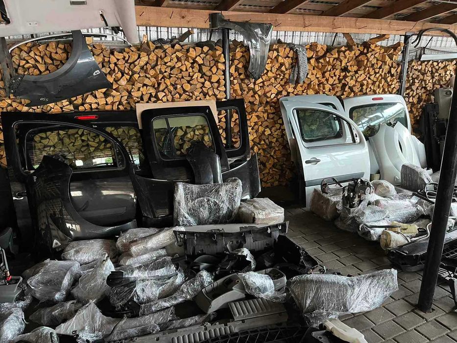 Двері передні / Задні Renault Kangoo 2 Рено Кенго 2