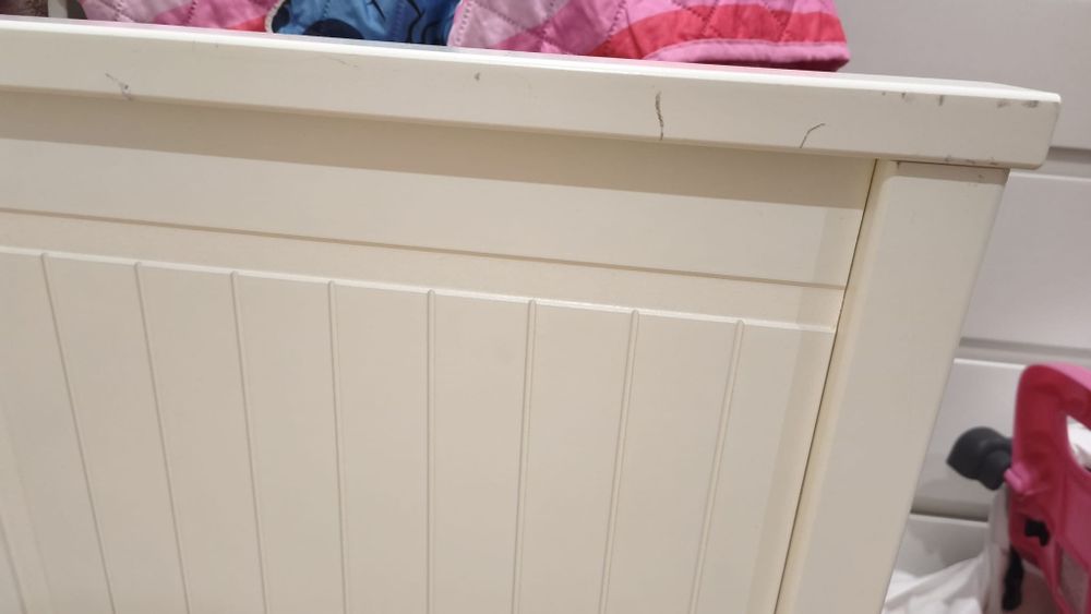 Cama ikea  com estrados e colchões