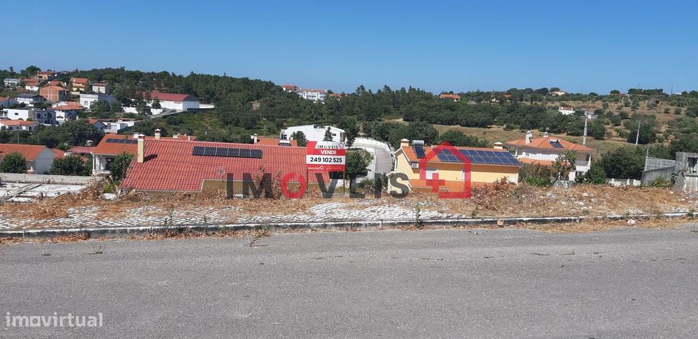 Lote terreno para contrução — Tomar (São João Baptista) E Santa Maria Dos Olivais, Santarém
