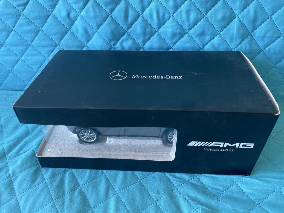 Miniatura Mercedes e Fiat