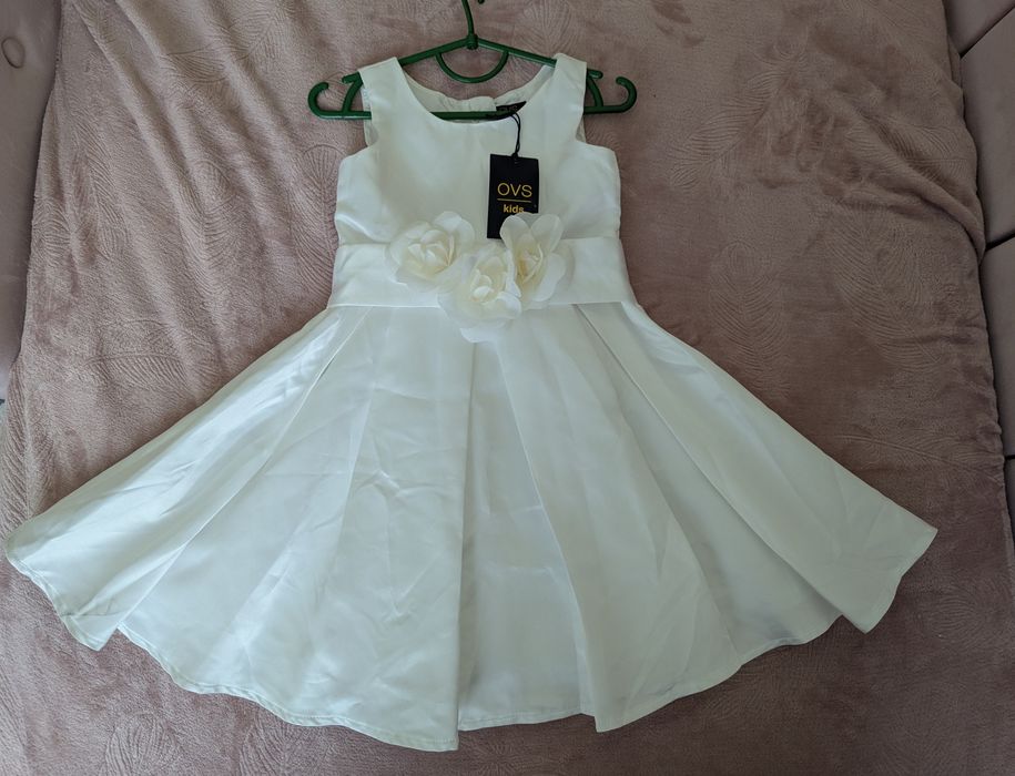 Атласна сукня OVS. На 3-4 роки
