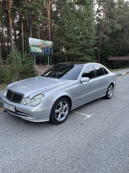 Мерседес автомобиль