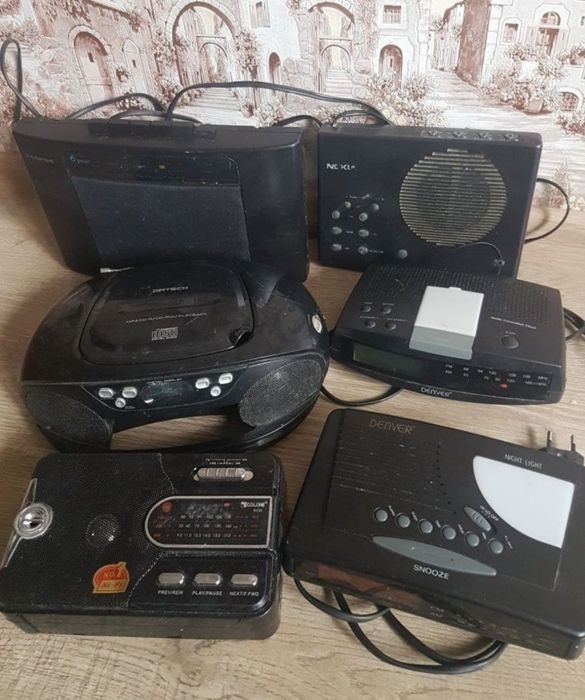 Радіо            .