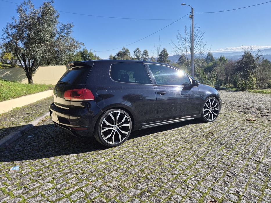 VW Golf.    GTD     - 3 portas