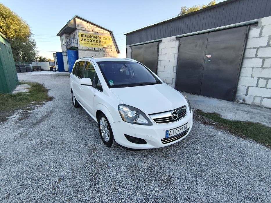 Opel Zafira 2012