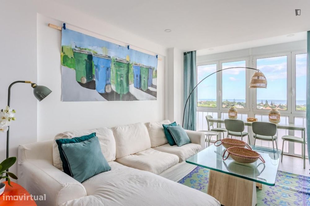 Quarto - localizado em Carcavelos Lisbon