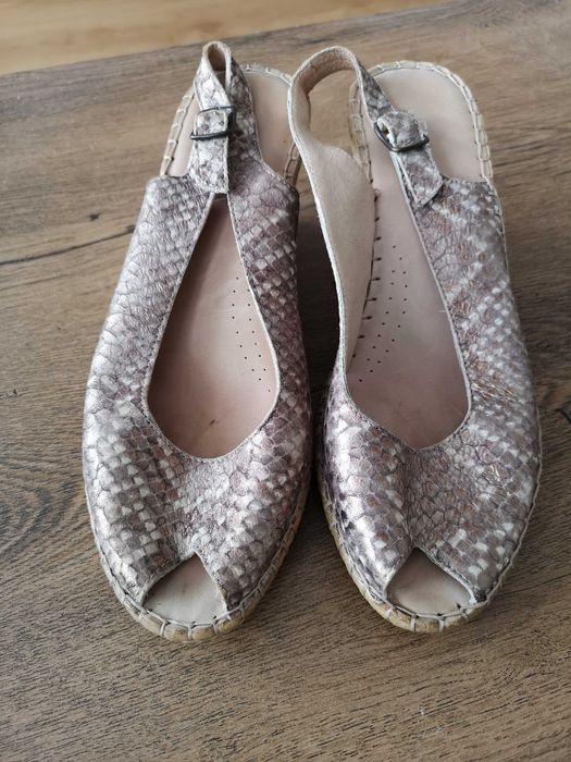 Buty damskie firmy VENEZIA rozmiar 39.