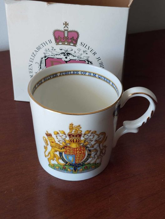 Caneca Aynsley - Jubileu 1977 Rainha Elizabeth