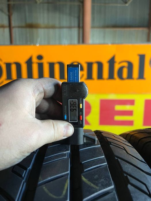 Шини 205/70 r17c Continental ContiVanContact 100 2021р (256)