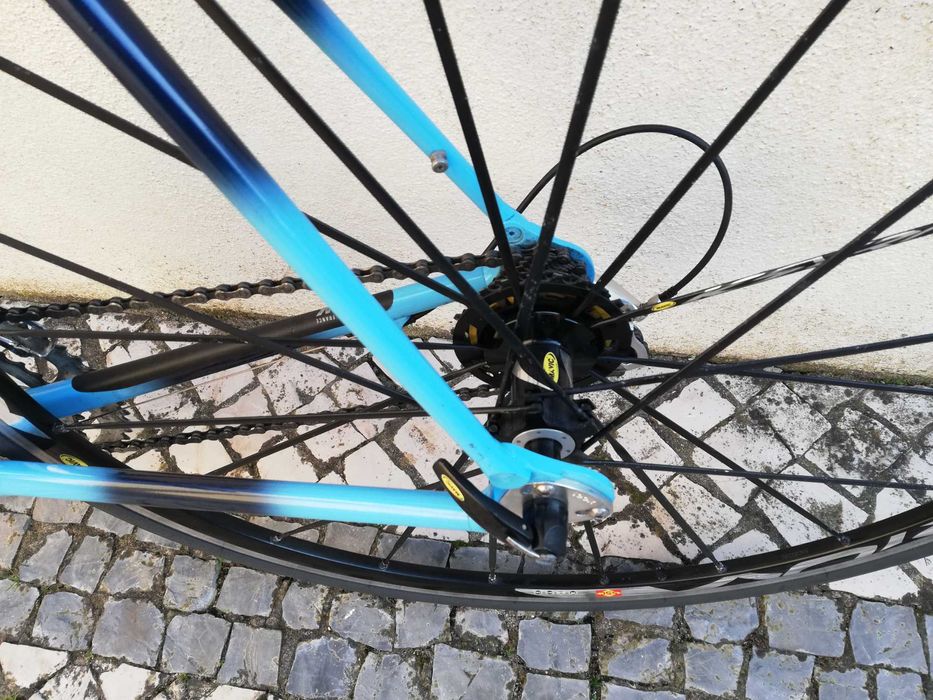 Bicicleta de Estrada LOOK carbono