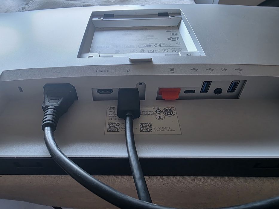 Monitor Dell U2422HE/H com Type-C