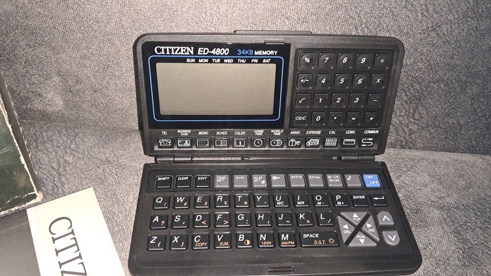 Ретро- органайзер коллекционный CITIZEN ED-4800 и CASIO SF-5300E