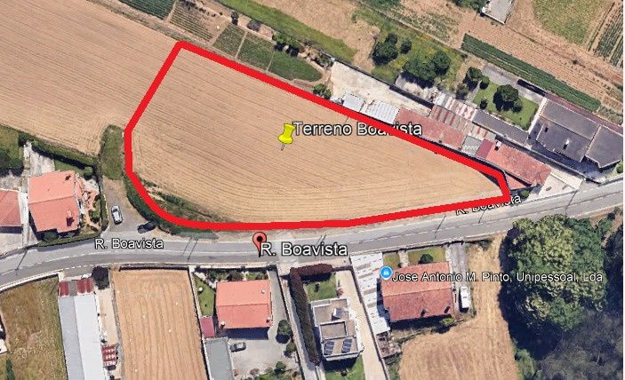 Terreno em Fornos, Sta Maria Feira c/ 80 metros de frente