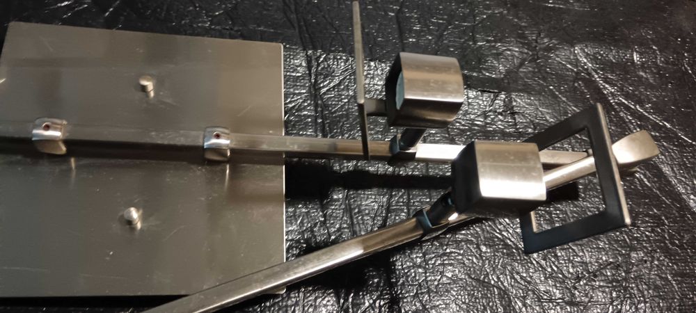 Candeeiro elegante de teto.