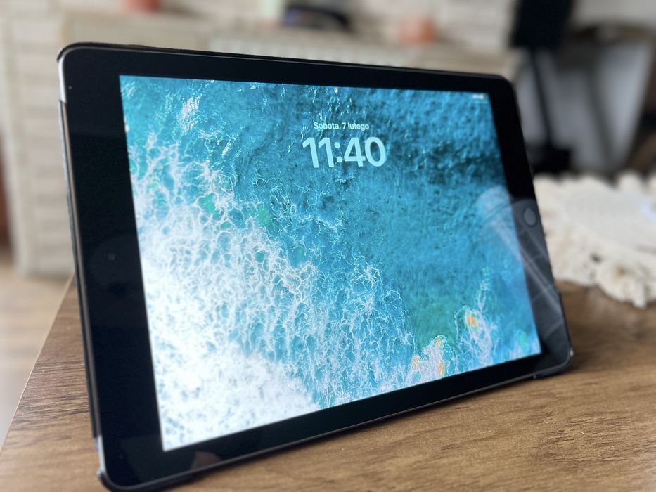 Ipad 5 + czarne  etui